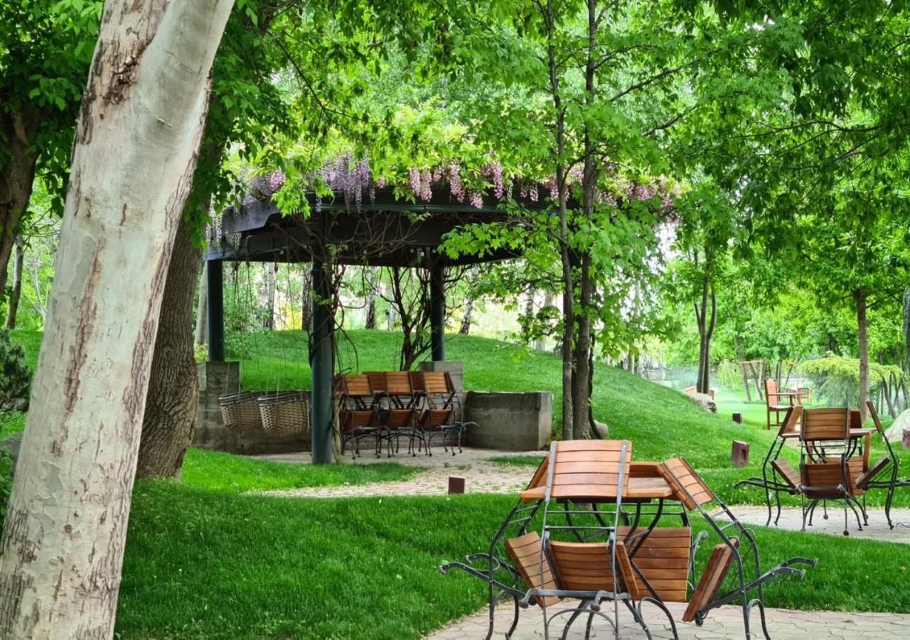 Отель Caro Hotel Бухарест-39