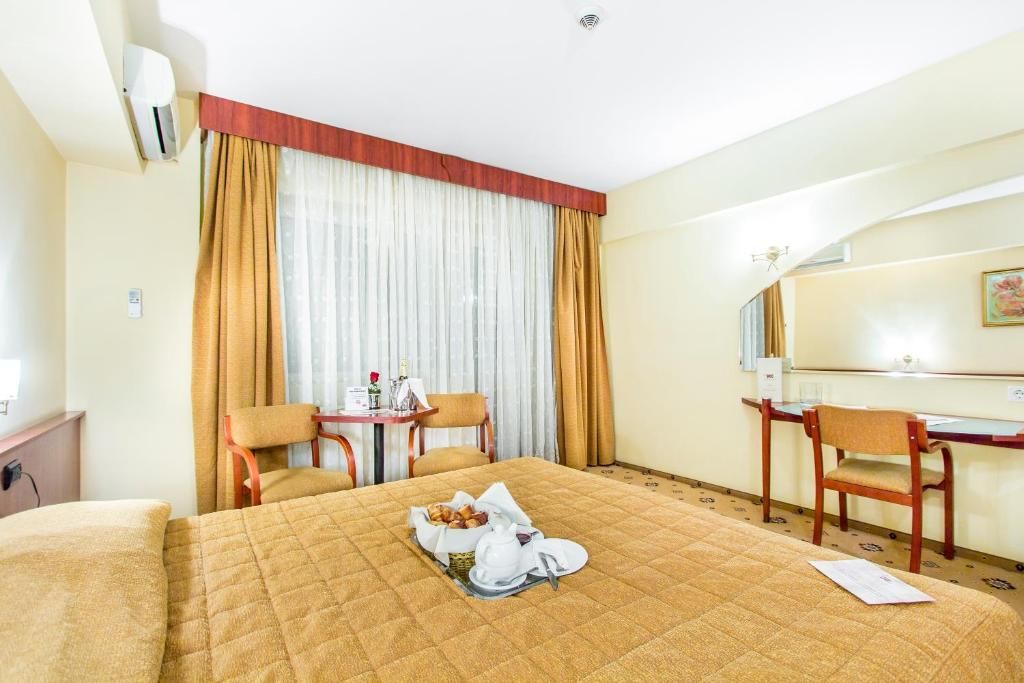 Отель Caro Hotel Бухарест-52