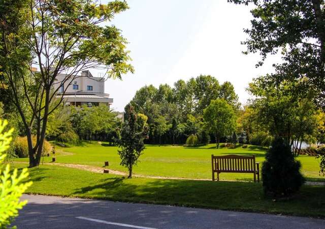 Отель Caro Hotel Бухарест-6